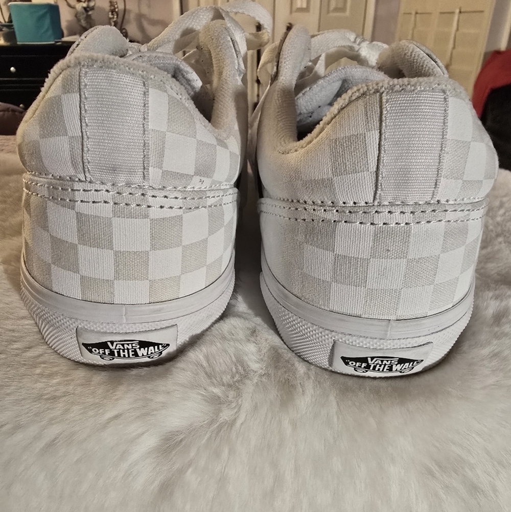 Vans Seldan Checkerboard Unisex Sneakers - Picture 7 of 9